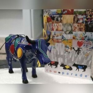 Retired Ceramic CowParade MiniMoo Figurine - "Party Cow"